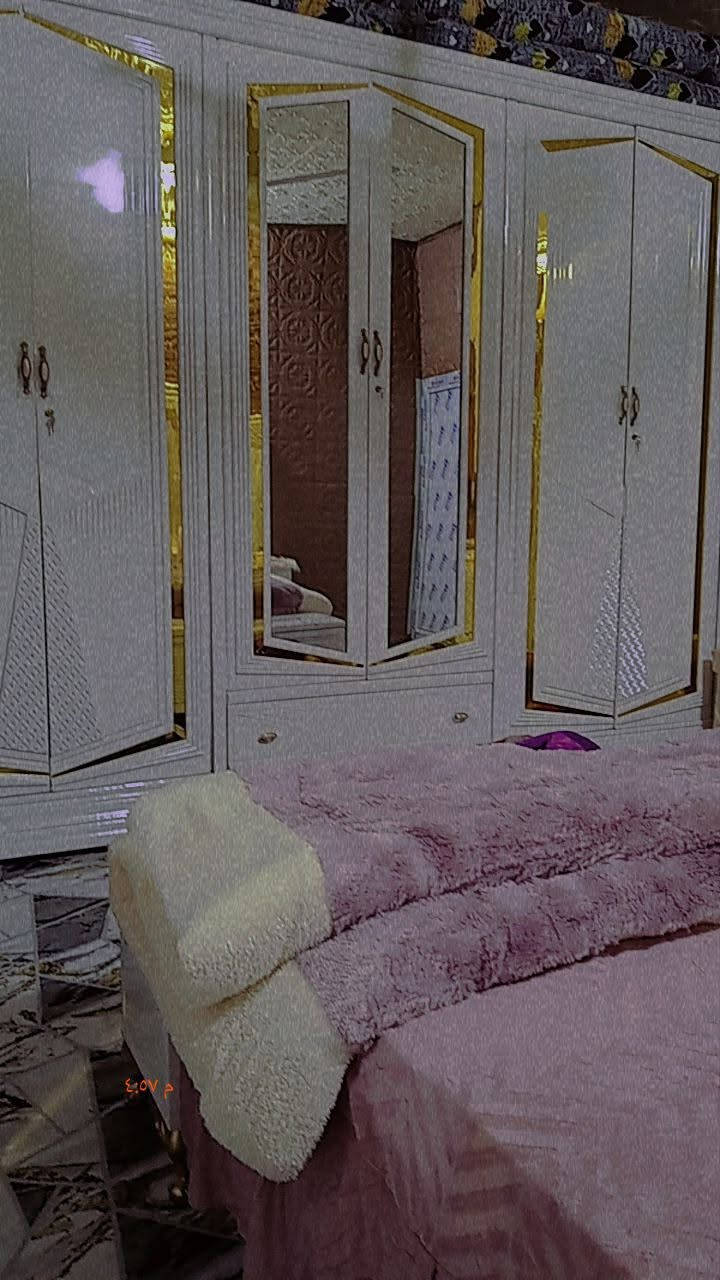 السلام عليكم 👀 غرفه تركيه اصليه حلوه كلش ونظيفه وما صار لها اربعه اشهر من مشدوده. الوصل مال شراء موجود المكان بابل المركز الحله. بالحقيقه احلى بعد***********
