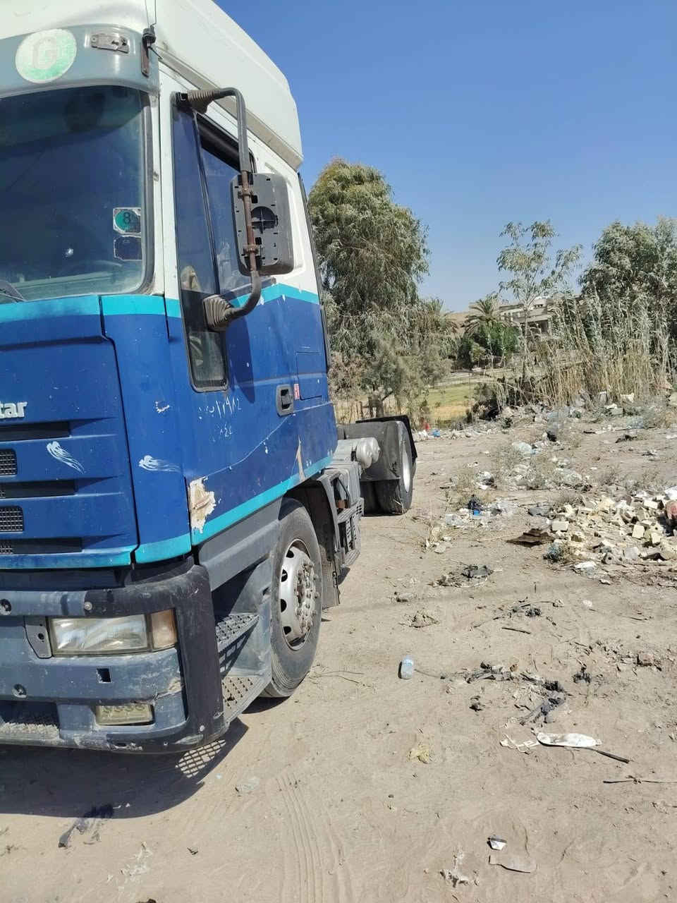 السلام عليكم افيكو للبيع موديل 99 مربوطه فلات شرط التحويل موديل 99 السعر 73 وبيها مجال حق الجيب ماكينه 42 مكينه وقير كفاله عامه وكان بغداد الحريه مربوطه فلات ***********
