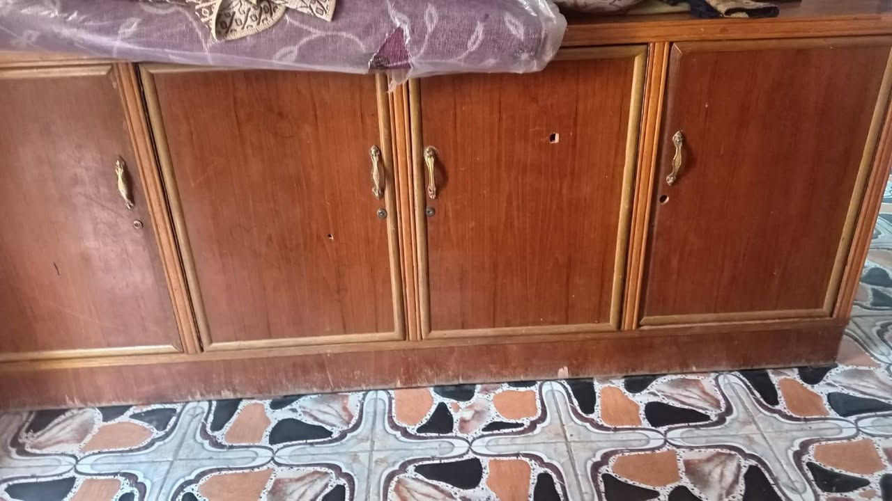 سلام عليكم #مكلف_بنشر_ماعرف_اسعارهن
غراض للبيع مكان المسيب حي جسمان الاستفسار الاتصال ع الرقم ‏‪ ***********‬
