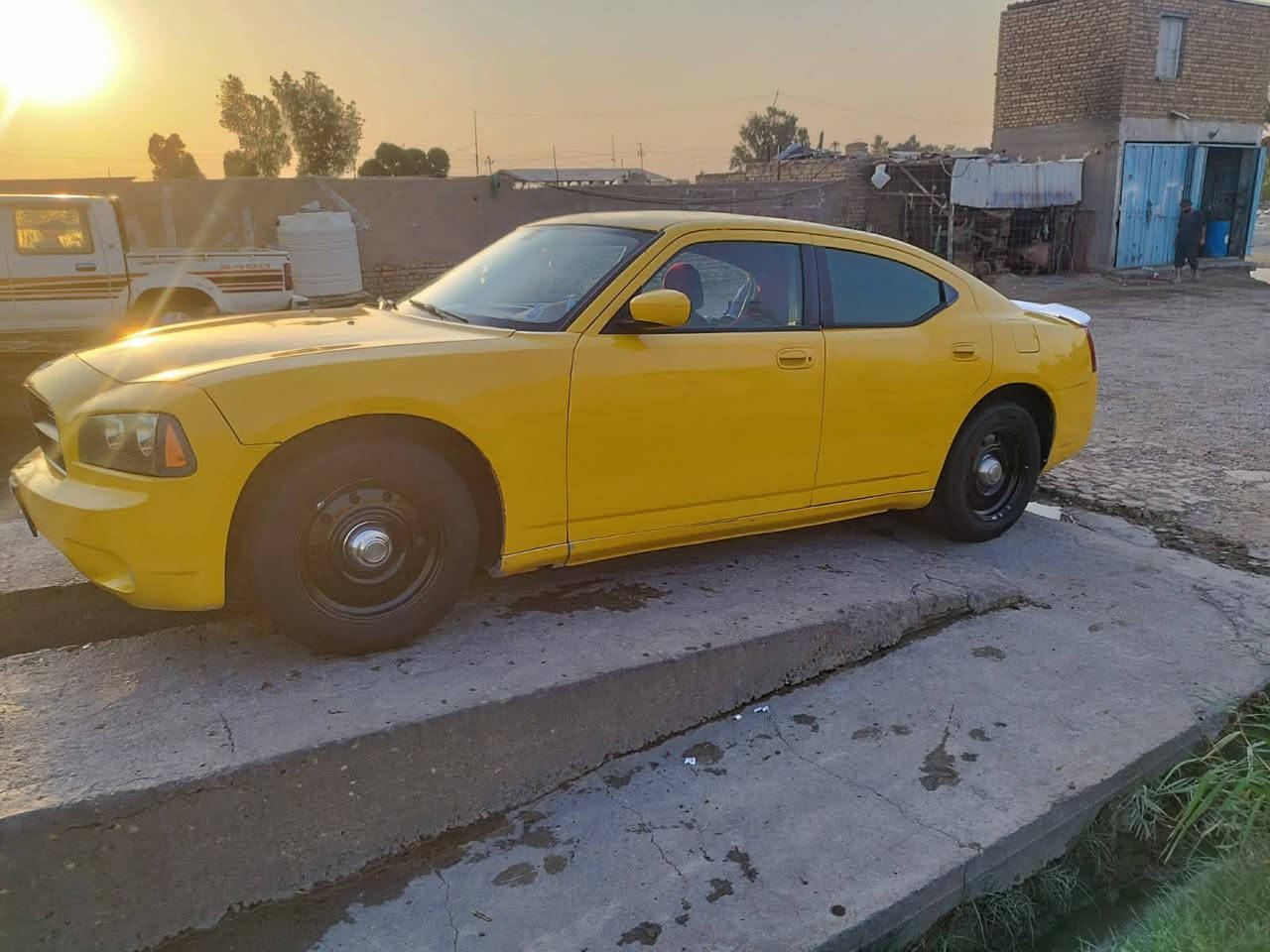 سلام عليكم جارجر للبيع 2009 سياره مكفوله فقط بيه جاملغ وبنيد تبديل سياره الباقي كفاله كير محرك تبريد ثلج رقم مثنى مشروع وطني مداور ثاني يوم سياره ب معنى الكلمه نضيفه حيل وجاهزه من طول لطول السعر90 وبيه مجال تواصل وي صاحب سياره*********** سنويه لل28 مكان الناصريه
