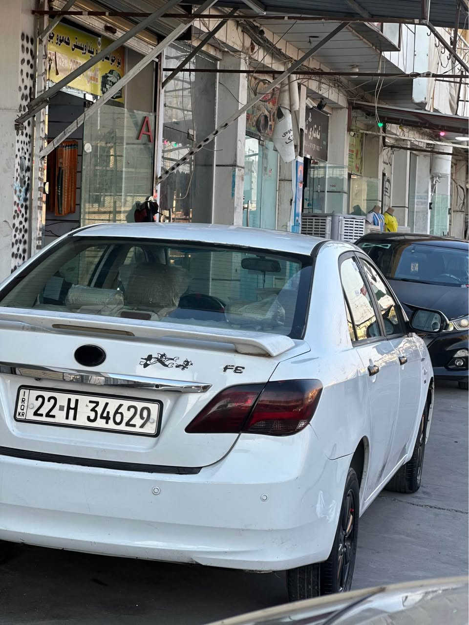 بیوایدی ئێف ٣ گێر حادی ٢٠١٤
چوار جام کارەبا 
شاشە گەورە کامێڕە 
سوکان ڤۆلیۆم 
بەسمە سندوقو دو دەرکەی پێشەوە بەسمەیە 
سڵاید 
***********
لایت حەدەسە 
سەیارەکە بێ بۆیاخە هەیکەلی زۆر جوانو ڕێکە 
ڕەقەمو سەنەویشی نوێیە بەناوی خۆمانە 
سحری ٦٠ گەڵاو محامەلە أربيل, العراق
