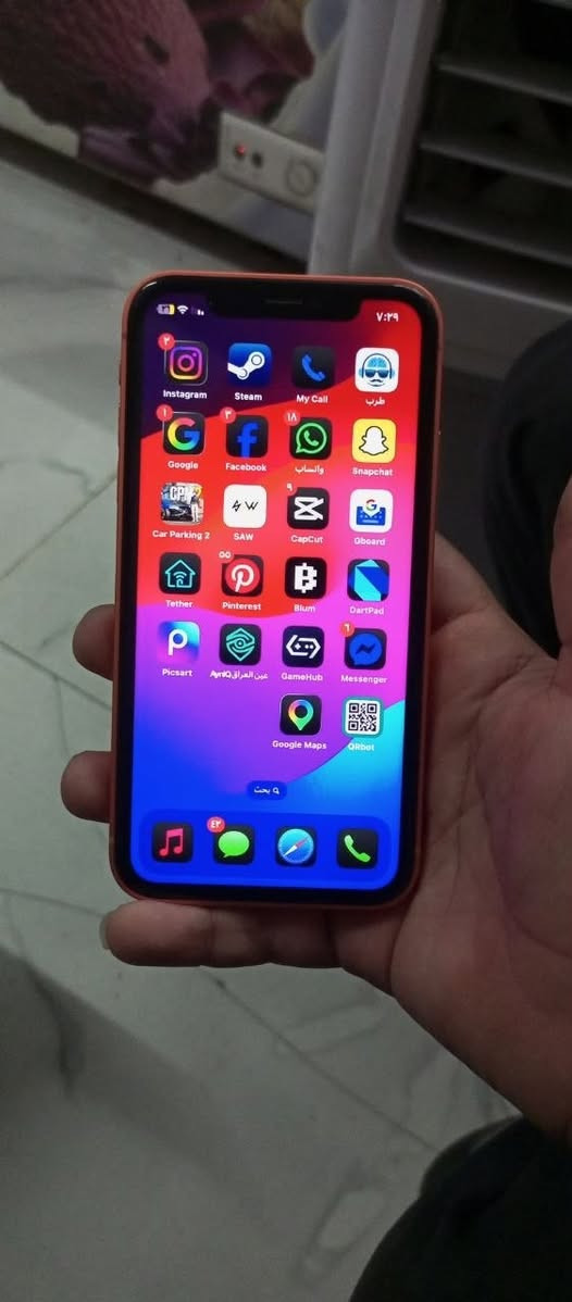 إلى عشاق التميز والأجهزة النظيفة، متوفر عنا جهاز آيفون XR محوّر بالكامل إلى شكل 17 برو (تحديث وترتيب فول فول)، بلون برتقالي مميز جداً يلفت الأنظار! 😍
📋 المواصفات وتفاصيل الجهاز:
 التحوير: محوّر بالكامل إلى شكل 17 برو (فخم وأنيق جداً).
 اللون: برتقالي مميز (راقي ومميز باليد).
 الذاكرة: 64 جيجا.
 الخطوط: دبل سيم (شغالين نظامي وبدون أي مشاكل).
 الشبكة والسيم كارد: يعملان بكفاءة تامة، إشارة قوية وماكو أي مشاكل نهائياً.
 الفلاش: شغال 100%.
💎 الحالة والنظافة (كل شيء بلادي):
 الشاشة: بلادي الأصلية (بدون أي تبديل).
 البطارية: بلادي الأصلية بحالة ممتازة.
 الجهاز نظيف وممتاز، ما يبيّن عليه أي خلل أو عيب، وكل التفاصيل موضحة بكل أمانة.

🎯 الجهاز جاهز للاستخدام وما يحتاج أي مصاريف، إلحق عالحبة لأن اللون والترتيب نااادر!

📞 للإستفسار أو الحجز: يرجى مراسلة الصفحة أو الاتصال على الرقم: [***********]
📍 العنوان: [كركوك مقابل مستشفى ازادي]
سعر:(225 وبي مجال للطيبين)
Mahdi Company
