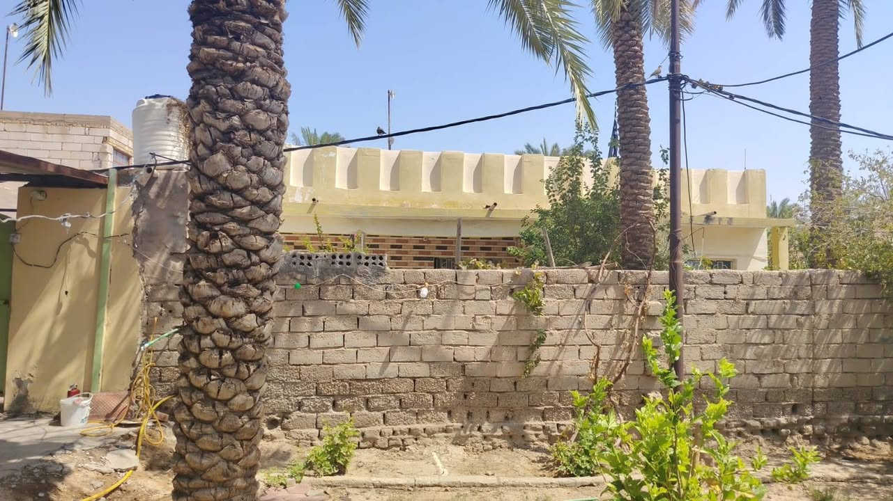 السلام عليكم،
إعلان بيع عقار
النوع:منزل سكني
الموقع:طريق دغارة سومر، على الشارع العام.
المساحة:600 متر مربع.
المواصفات:

عدد 2 غرف نوم
مطبخ
صالة

حديقة
استقبال

السند:طابو صرف.
للاستفسار والاتصال:***********
