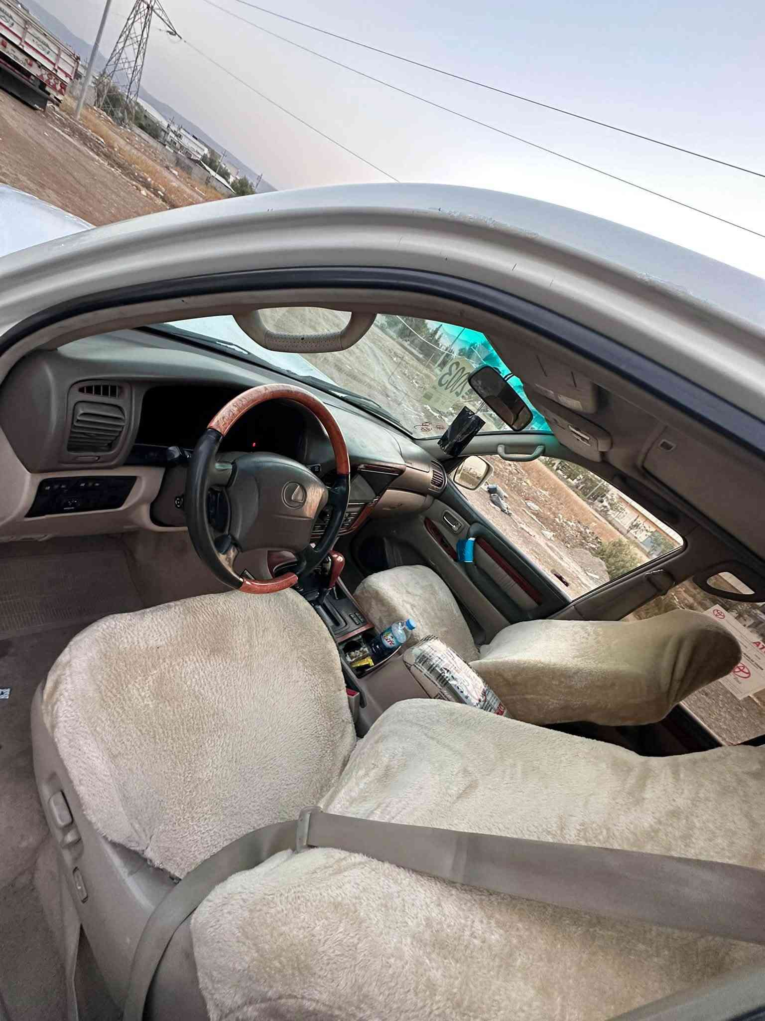 لكزس LX470 • فول مواصفات • ٢٠٠٠