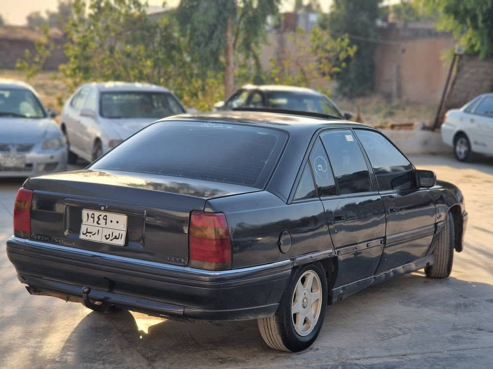 سەرەتا بەناوی خوای گەورە (ئۆپڵ ئۆمیگا)١٩٩٢گێڕوو مەکینەو ئاکسل بەشەرتی فیتەر فوول فولی گێڕ. عادیە چوار جام کارەبایوو. سڵایت و پانکە کارەبایی سەیارئکی. هەتا بڵئی تووندوو تۆڵوو بئ. مەسروفە کارەبی گشت. گیانی بەشەرتە سەیارەکە رەقەم هەولێرەو بەئەولیات دەی فرۆشم بەشەرتی ئەوەی حیدزوو کێشەی لەسەر نەبئتوو پارەی کەسی تیانەبێت سایارەکە تابلئی جائیزەو پارەی علووجێکە پشتوو پێشی کەپسەو بئ دەعموو خایسە مووسووبراوەو وەرگەران بەشەرت خوار هەموو بازا(١٩)$کەمئک معمەلە شوێن شاری کۆیە لەخزمەت گشت لایەک 
ژ.م*********** كويسينجاك, أربيل
