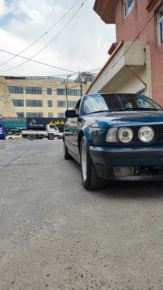 السلام علیکم    BMW 520 ئۆتۆماتیک مۆدێل 1991 ئاڕم پلاستیکی سلێمانی گێڕوو مەکینە بەشەرت  ناو زەرد دووجام کارەبا  بەشەرتی ئاڕموو ئەوەلیات  38ومعامەلەیەکی برایانە   بۆزانیاری زیاتر پەیوەندی بکەن *********** السليمانية, العراق

