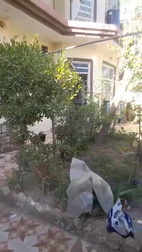 بيت مساحة 200 متر المفرق كاع حجي ناصر  سند 25 خلف جامع الحاج نعمة طابقين سيراميك كامل

الغرف الطابق لأول غرفتين نوم + صاله + ستقبال +مطبخ + كراج سياره + صحيات

الطابق الثاني
غرفتين نوم + صاله + غرفه ماكامله ع نص السعر المطلوب 135 قابل للتفاوض الاستفسار أكثر ***********
