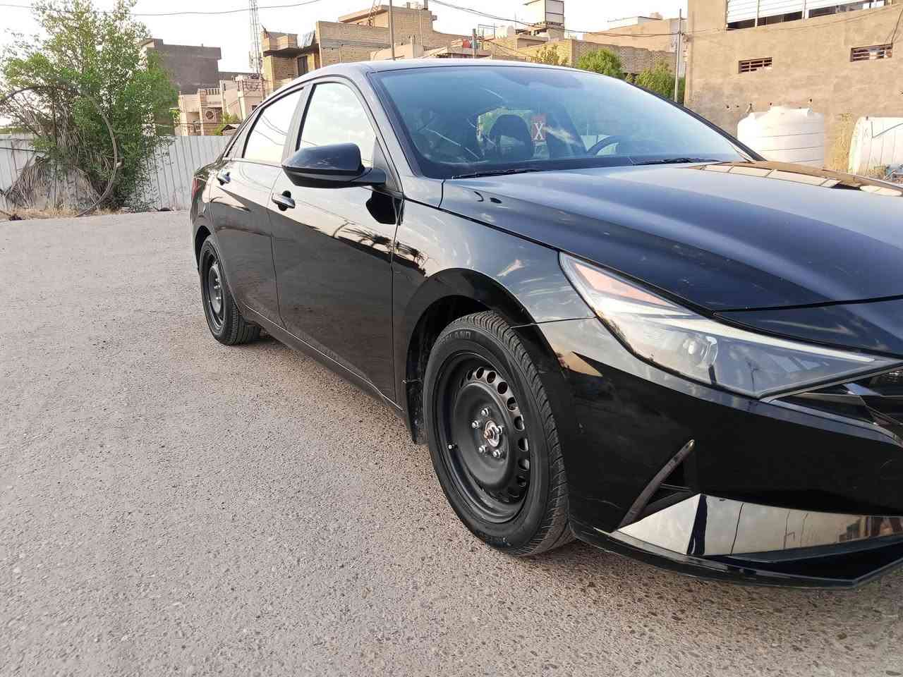 سلام عليكم
انتره مديل 2023امريكي 
حادث خلفي 
سياره فول عده لفتحه 
مكينه دوش 2000
صدر تخم تاير جديد 
دوشمه عامه 
سياره جاهز كل نقص مبيه 
سعر 130
مكاني بغداد الشعب ‏‪***********‬‏
