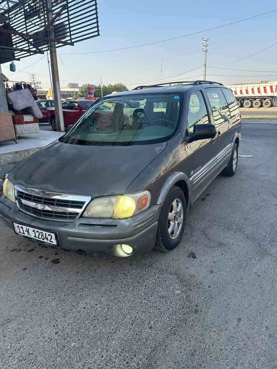 السلام عليكم ورحمة الله وبركاته 
شوفرليت بونتياك 
2000
كير  تعليك
رقم بغداد دولي بسمي 
كفاله  بدون ضربه ولا صبغ 
مكينه V6 3400ccبلاديه 
كير جديد 
مكينه جديده
حداديه كفاله
لايتات زنون 
كهربائيات كله شغاله 
تخم تاير جديد صاله سبوع من شديته
السياره جديده مابيه نقص برغي وين ميعجبك افحص 
السياره نضيفه وجاهزه من كل شي وبلعافيه الي ياخذه 
مكاني كربلاء 
السعر 56
***********
