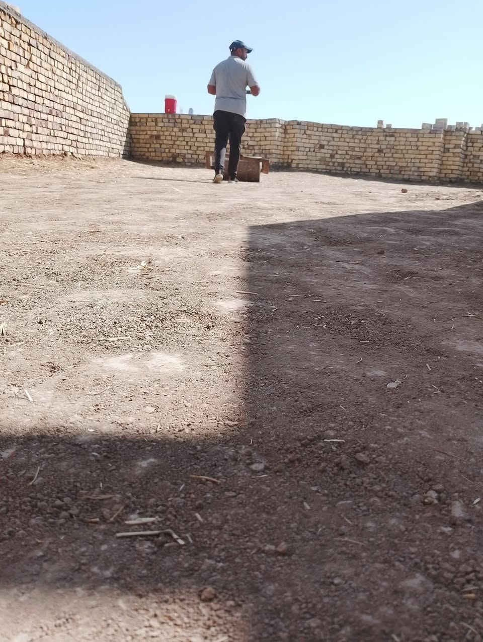 ونج تصعيد تراب صطح وجميع المواد البناء ميسان***********
