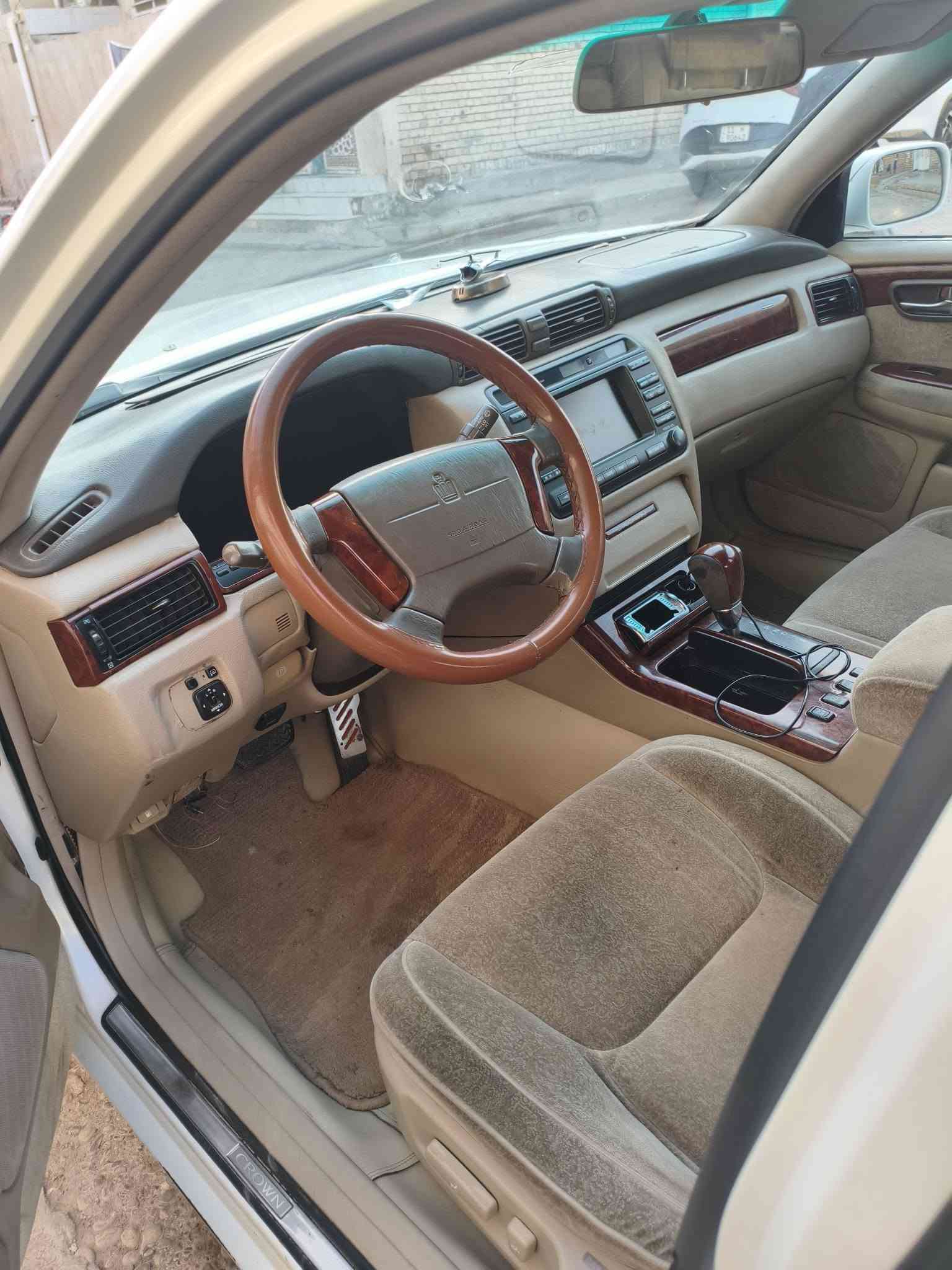 سلام عليكم
ملكة الديفور الجبير موديل2000 ابيض صدفي رقم سليمانية بأسمي تحويل ثاني يوم كفالة من الكص والعيب الشرعي مكان السيارة بالعمارة السعر 120 بيها مجال ***********
