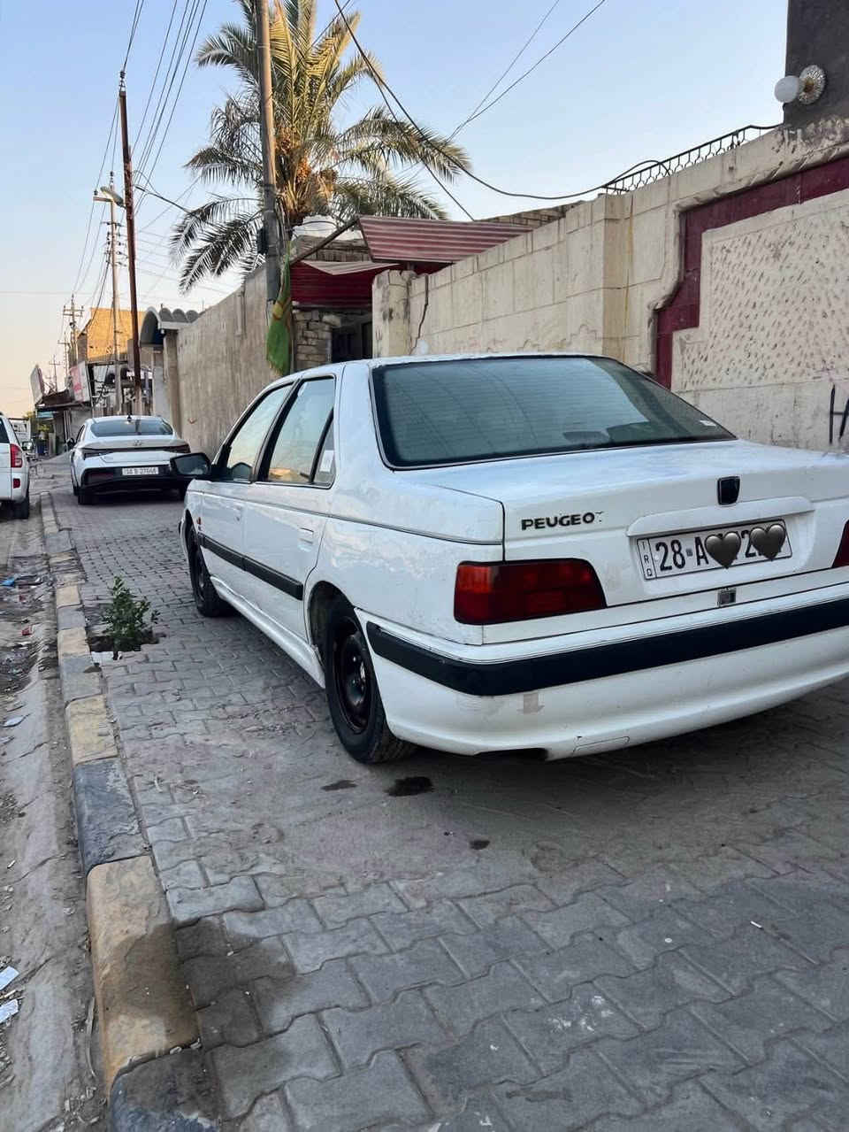 بيجو بإرص مديل2013رقم نجف انكليزي السياره جاهز عايزه حداديه خلفيه فقط تخم تاير جديد مكينه خير من الله لاتنقيص ولاتبخير مابيه تبديل السياره بيه بارد بالجاملغ الوره مثل ماموضح بالصوره السعر 35 مكان السياره نجف شارع المطار 
الرقم ***********
