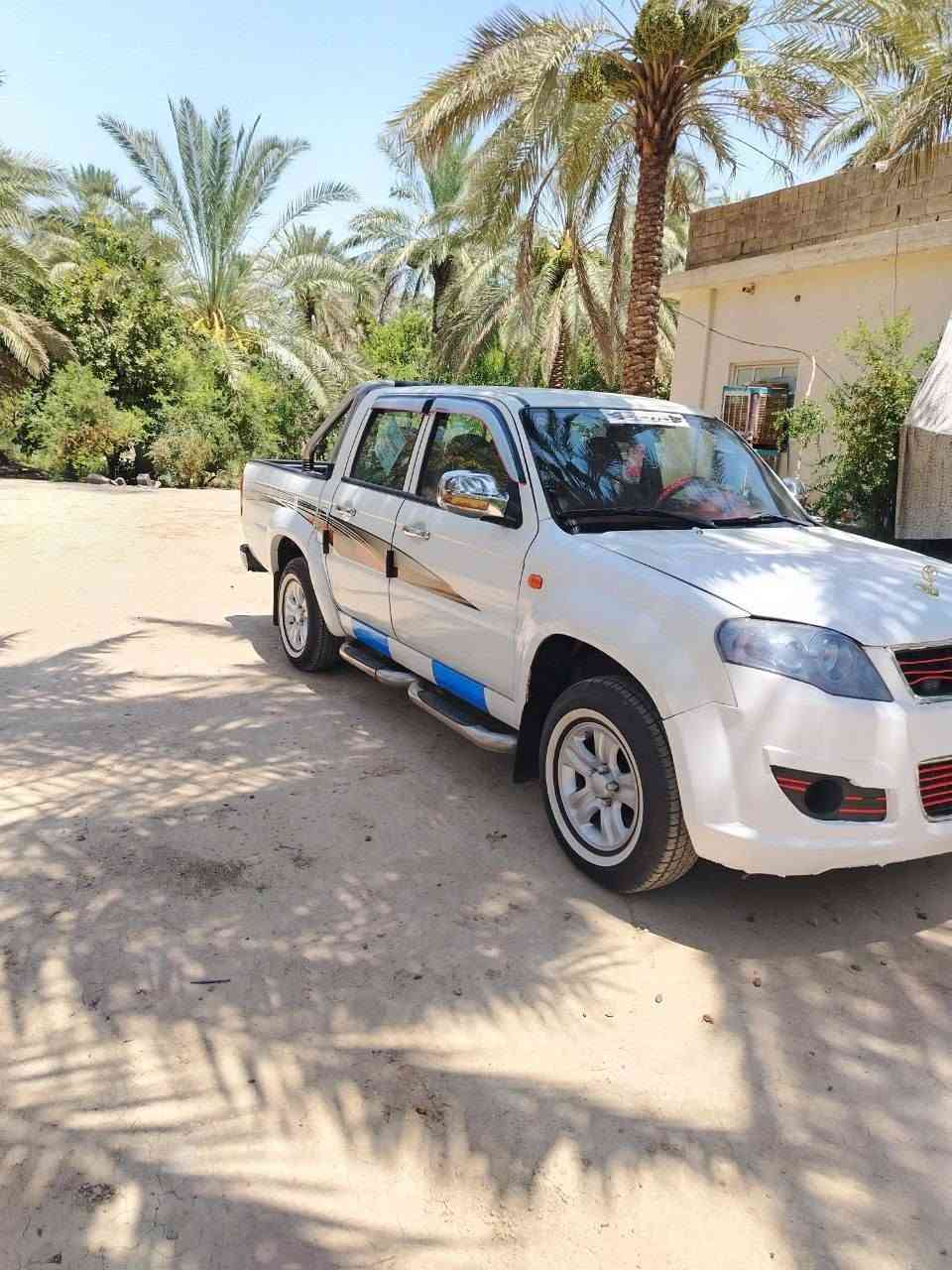 السلام عليكم 
سياره سكاي موديل 2013سنويه جديده رقم ديالى 
سياره مكفوله كفاله عامه على ايد  واحده من الشركه 
تخم تاير جديد باتري جديد تبريد ثلج كهربائية شغاله سياره جديده بمعنى الكلمه #السعر_62وبيها مجال للشراي للاستفسار الاتصال على الرقم، ***********
مكان السياره ديالى كنعان،،.
