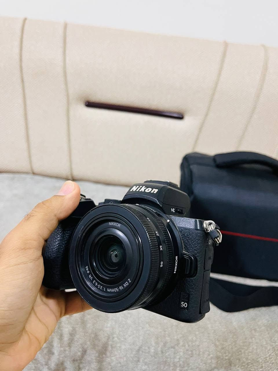 السلام عليكم
كامرة NIKON Z 50 (mirrorless) بدقة 4k نظيفة جدا

تدعم الـ Wi-Fi والـ Bluetooth لنقل الصور والفيديوهات
الملحقات :
عدسة NIKKOR Z DX 16-50mm VR الأصلية
بطاريات عدد 2
رام SanDisk 64GB
حقيبة حماية

السعر 650 وبيها مجال للشراي 

مكاني حلة _نادر الثانية
اعتذر لايوجد توصيل

للتواصل واتساب ***********
