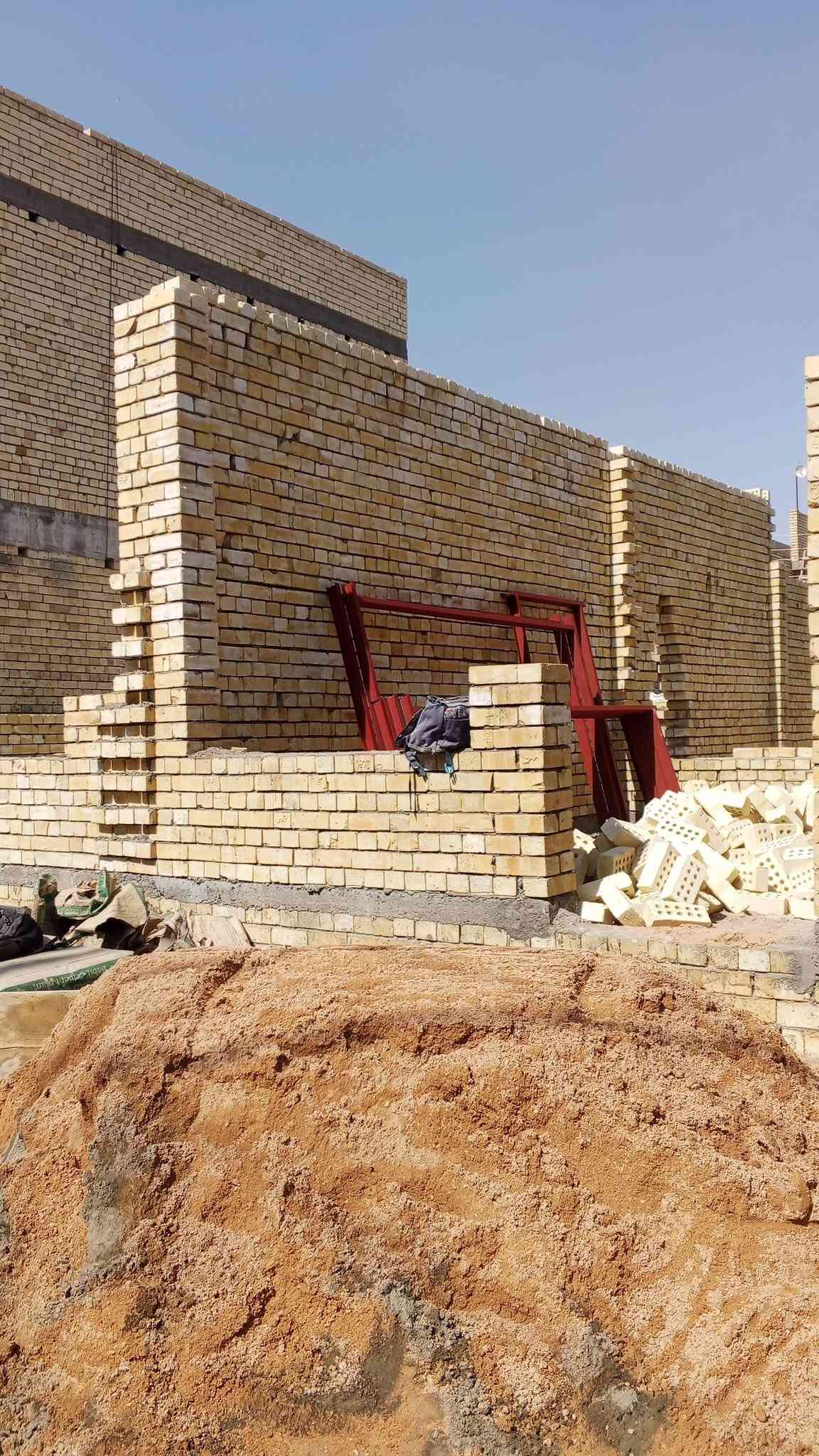 خلفات بناء شقل نضيف وزن نشتقل بلوك وطابوك ***********
