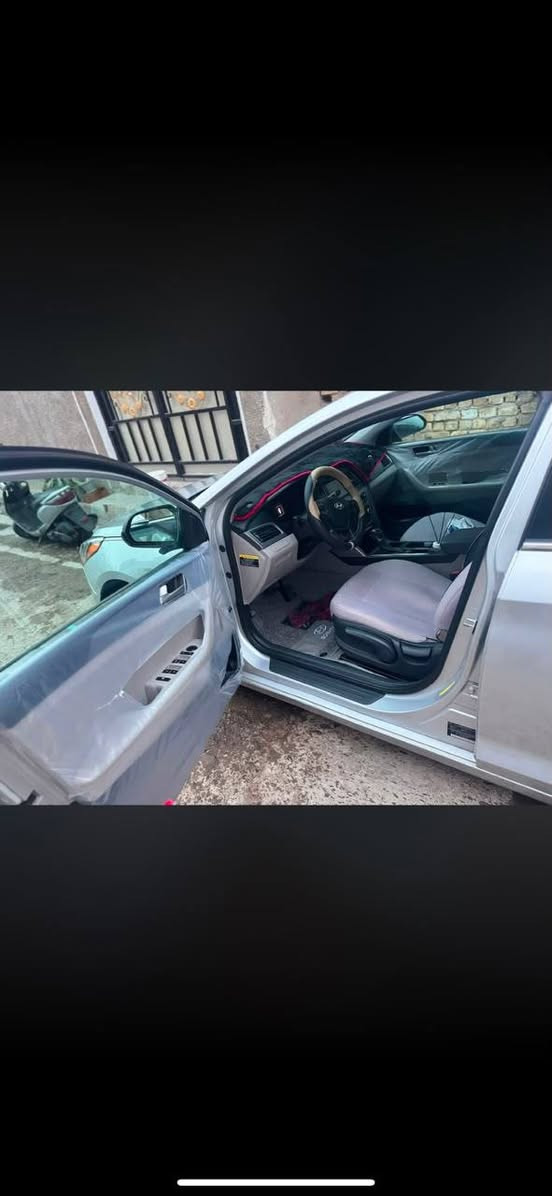 سوناتا موديل 16 وارد امريكي رقم سليمانية الجديد لون سلفر ضررها بنيد وجاملغ يعني مبدل بنيد وجاملغ السيارة باسمي وجاهزة ماناقصهة شي ماعدى الضرر الباقي ليبل واحد كير ومكينة جيدة جداً ماشية 90 ألف قابل للزيادة تحكم ستيرن ثلاث انظمة قيادة تبريد جيد جدا صدر امامي خلفي ممتاز شاشه كاميرة خلفية السيارة جاهزة بدون اي نقص تريد تحويل تريد وكالة الشراي يتصل ويدلل *********** بي وتساب العنوان بغداد سبع البور
