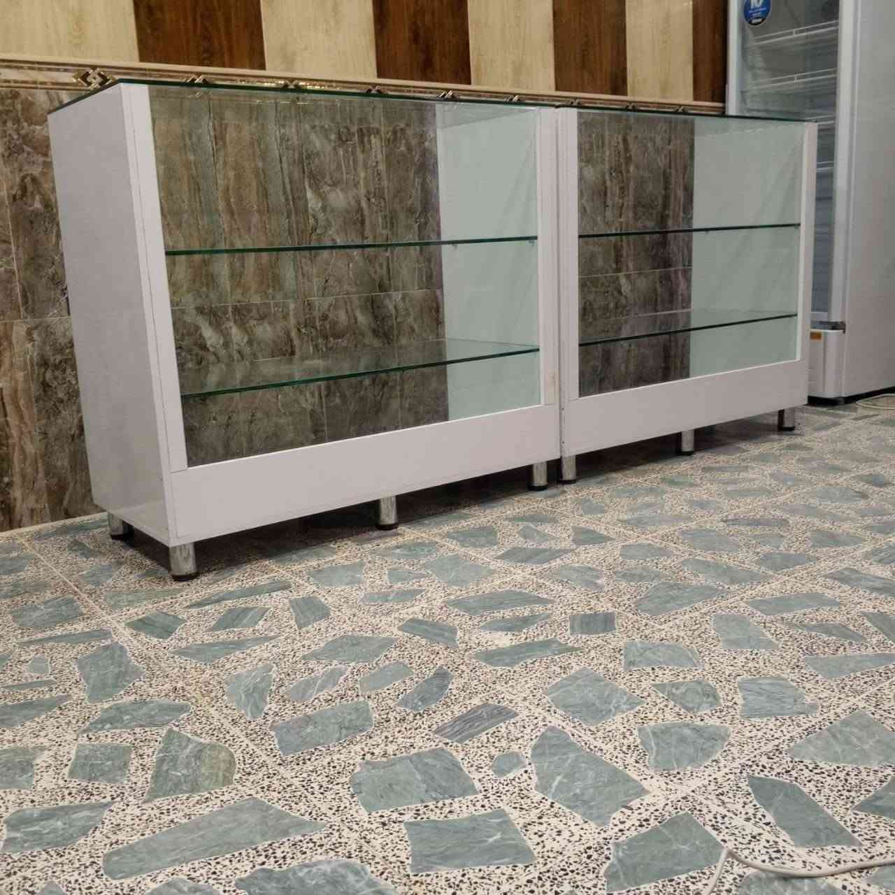 مكلف بالنشر
باترينات عدد 6 مستعملات شهر
شغل درجه اولى ونضيفات كلش
 3 طابق جام 10 ملم
الارتفاع 110
الطول120
العرض 53
المكان سامراء 
السعر؟؟
رقم الهاتف ***********
