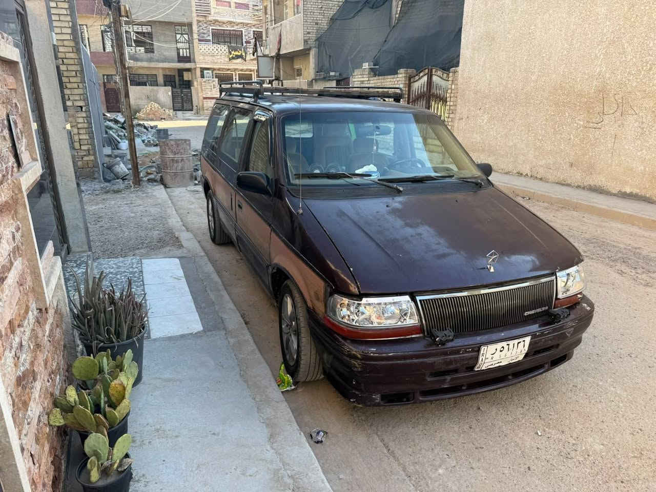السلام عليكم دوج كليزر موديل ٩٣ شاصي طويل رقم انبار السيارة شوية يحتاجلهة تلحيضات رايدهة ب٣٠ الشراي يتصل واني خادم *********** بي واساب  مكاني البياع السويب
