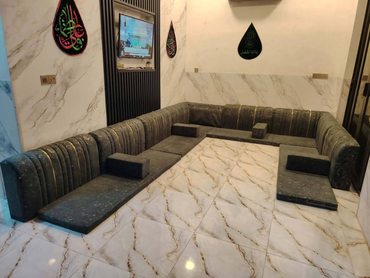 جلسة تسكام 8 امتار. ب450 الف وبيها مجال كربلاء البوبيات
