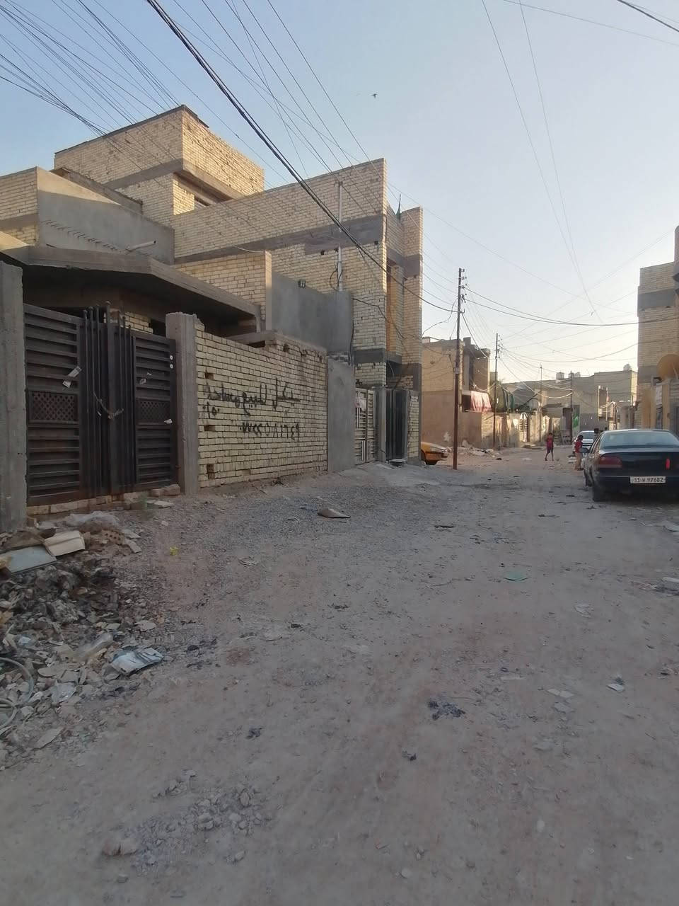 السلام عليكم هياكل  عدد ٢  مساحة  كل هيكل 150م يحتوي كل هيكل عدد غرف 2 صالة خدمات  
مبطخ ستقبال بناء حديث مقاطعة 2/8   بصف مقاطعة2/9 استفسار واتساب ***********
