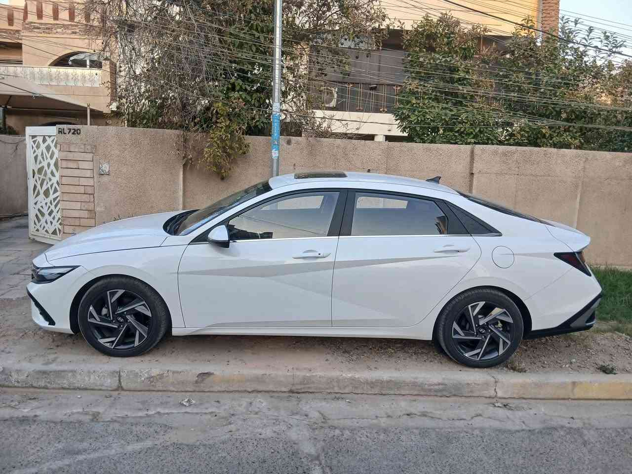 للبيع النترا موديل ٢٠٢٤ تجميع الصين السيارة مكفولة من اي شي لارصعة لاشخطة ولا حتى حصوة الدوسات موس ماشية ٣٣ 
ملاحظة السيارة ماخذهه زيرو وخرجتهه سنتين لتركيا واسة رجعتهه يعني بانزين ودهن اصلي مماشية بالعراق 
السعر ب ١٣٥ للاتصال واتس 
*********** المكان بغداد العامرية
