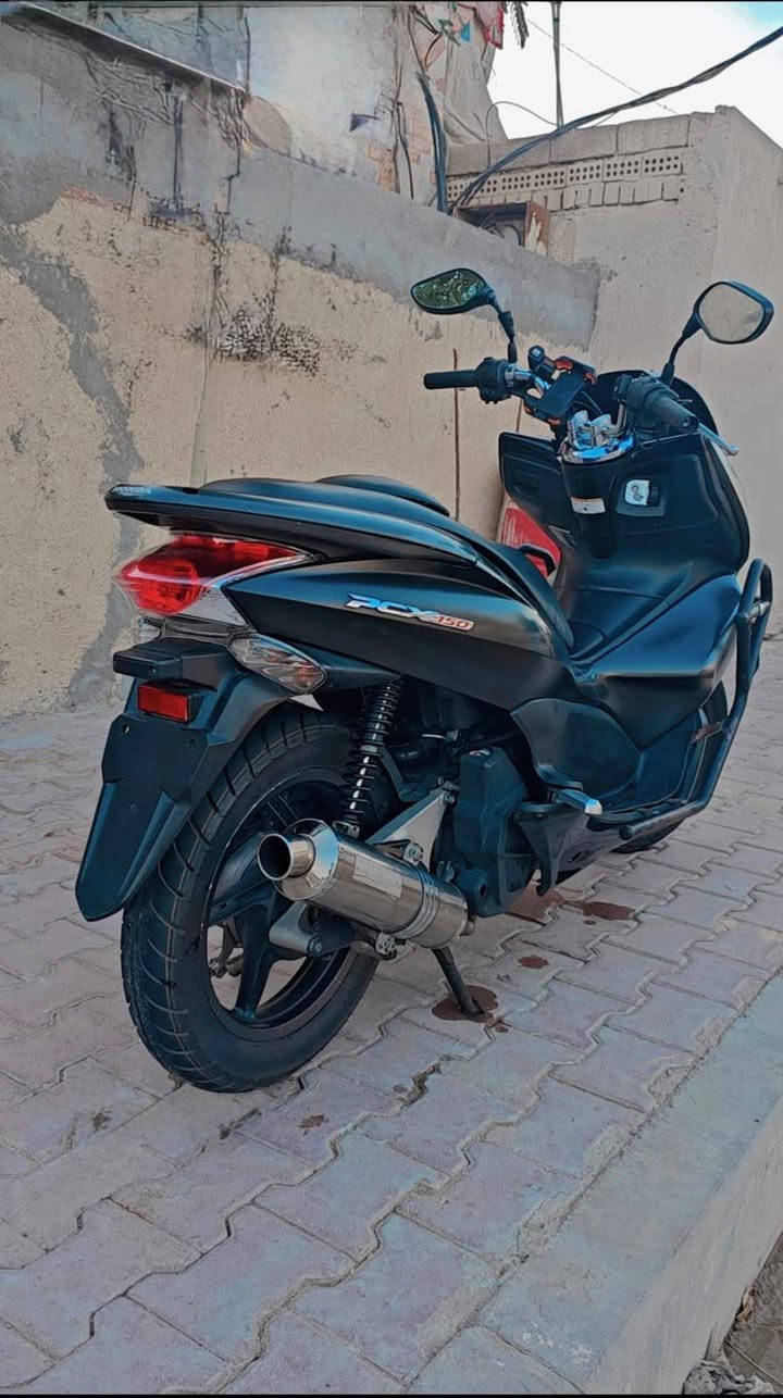 السلام عليكم دراجه بي سي اكس جيل أول مكينه ١٥٠بعته عله البلاد ولا مفتوح بيه برغي كفاله  السعر ١٥وبيه مجال هاذه رقمي *********** وبخدمت الشراي مكاني ميمونه
