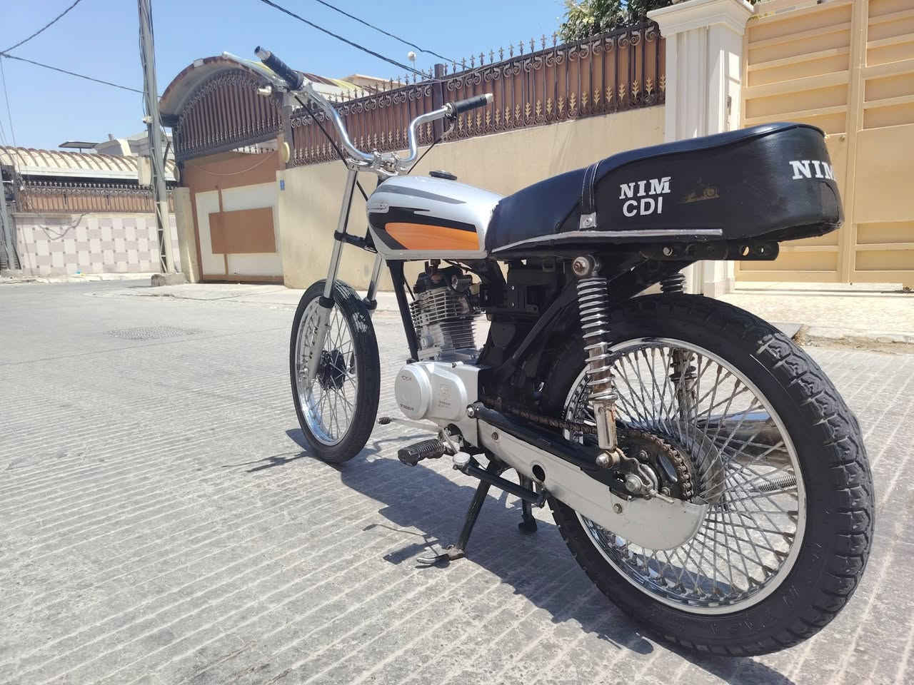 السلام عليكم ✋
اربعه كير كلك للبيع 🏍️

وياله جدد 
دبلات جدد
دراجه نظيفه 🧴 
محركها نظيف 🧼 
السعر 330 وبيها مجال💲💵 
مكاني نجف قرية الغدير الأولى  🏘️
تواصل خاص او واتساب
***********
