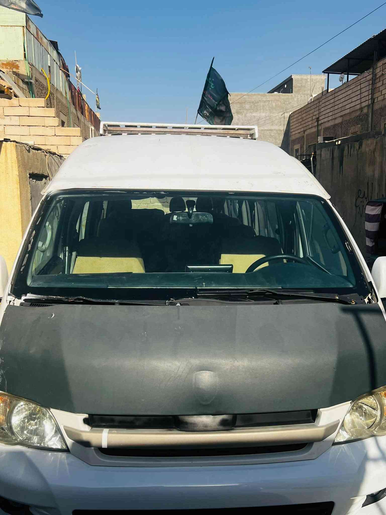 السلام عليكم كيه جنبي للبيع مديل 18 سيارة بيه ضربه صفحة الكصيرة سياره خير من الله مكينه وكير وحدادة وتخم تاير كهربائيات كله شغالة غرفه سياره مدوشمة عامة سياره جاهزة كبل للشغل مكان سياره بصرة  اتصال رقم ***********
