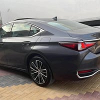 لكزس ES300 • لاكجري هايبرد • ٢٠٢٤