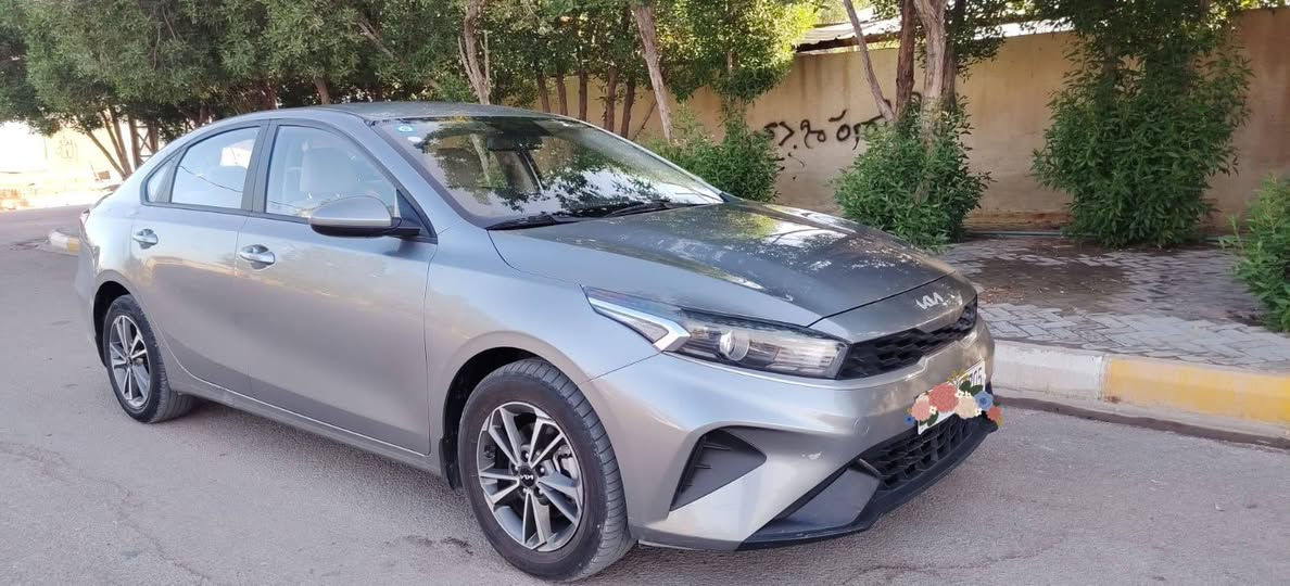 السلام عليكم 
سيراتو ٢٤ كويتي شهداء باقي سنه ونص للتحويل السونار مرفق كير ومحرك وتبريد وحداديه شرط وكاله السعر ١٥٨ العنوان قضاء الخضر
 ***********
