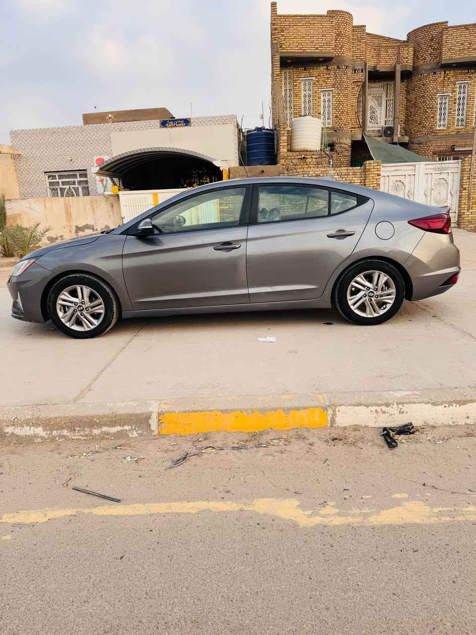 السلام عليكم 
السعر  114 اقل من هيج سعر ماتلكه 
الانتره 2019 أمريكي صوره الحادث مرفق بالمنشور بدون ايرباك بجم كبس شركه 
رقم مثنى تحويل مباشر 
ماشيه 160
مواصفاته معروفه 
مكينه 2000 دوش المرغوب كفاله برغي مامفتوح بيه 
تحكم مقود جهتين
 رادار جانبي والأمامي 
سياره جديده وجاهزه 
مكان السياره (الشطره حي المعلمين )
اكثر استفسار  ***********
