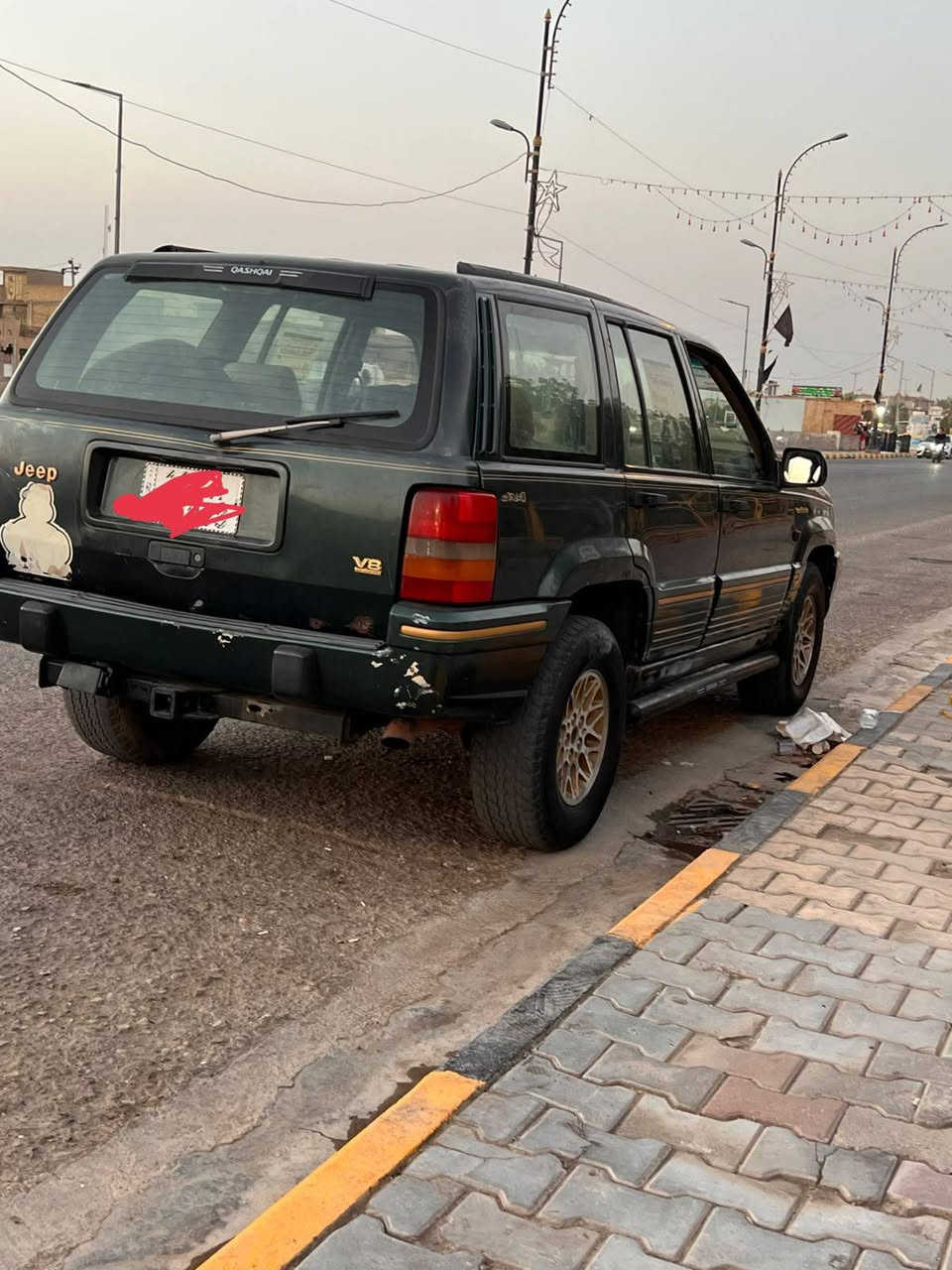 سلام عليكم..جيب شيروكي كراند 93للبيع.. رقم انكليزي بابل..هزه جديده..محركv8..بلاد السياره بيه نواقص 
...***********..اتصال
***********.واتس
