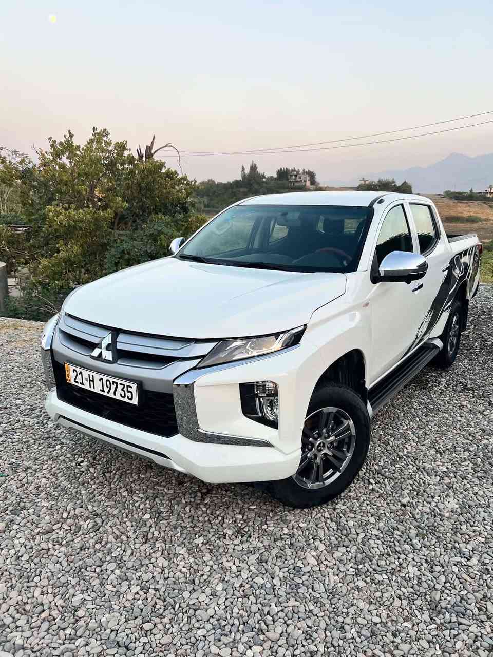 مستە ر بۆشی قە زافی 2023 سفر سفرە 17000 km ناو سور شاشە 5کامیرە 360پلە یه بێ شوخت بێ لێدران کامل سپۆرت جوانکاری بۆکراوە خاوێن ماوە تە وە 
سعری 235وەرقە کە مێک مە جال 
شوێن قلادرێ ***********
