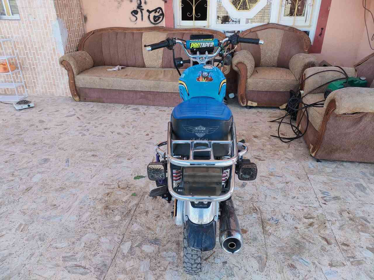 السلام عليكم دراجه للبيع موديل 24 محرك شرط ما مفتوحه كامله من كل شيء كهربائيات السعر 500 وبيها مجال بسيط رقم الهاتف ***********
