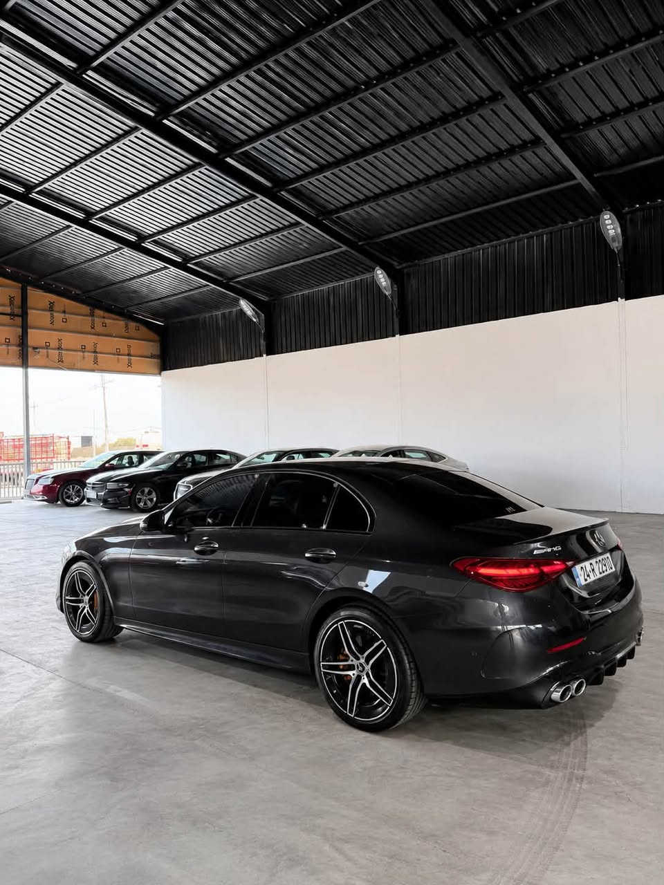 للبيع 2023 W206 C43
(مكينه AMG توربو 408حصان)لتقارنها بالسي العادي

فتحة

داخل احمر (بلادي

جنطه كهرباء

لايت عدسه 

ويل 19 بلادي

ستيرن AMG (فرارات تحكم بأنضمه القياده)

بدي AMG

محرك AMG

كامرات 5

قياده ألية

تحديد مسار 

نقاط عمياء 

رادار امامي خلفي

حساس امامي خلفي

كشن تدفئة

اوتو بارك

ماشيه 23 الف 

بيها هوايه مواصفات معروفه بهذا الموديل 

السياره جاهزه كير مكينه بوضع الشركه كهربائيات (صفر مسج) 

حادث باب وجاملغ يمنه ايرباك برده فقط

(جاملغ والباب مبدلات اصليات نفس اللون مابيهن صبغ

مكاني / ديالى جديدة الشط 

السعر / 375 وبيها مجال بسيط 

للاستفسار/ ***********
