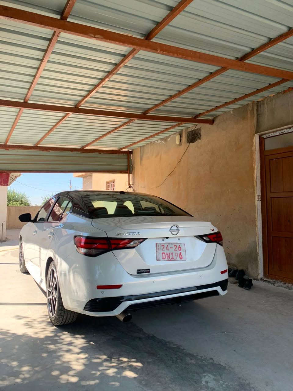 نيسان سنترا 2025 SR شكل جديد توكلر
سياره بدون صبغ دعامى ل دعامى ب شرط 💯
فقط  مكانين  بارد بسيط بدون دواخل 
بدون ايرباگ جميع ايرباگات سليمه بلادى 💯
حجر لايتات بگلايد دعامى رادار راديتر بلادى 💯
السعر : 155 و بيها مجال للطيبين 
عداد المسافة : 37 الف ميل 
حجم المحرك : 2.0L ( 4 سلندر )
المواصفات : 𝐒𝐑 🔥
 ابــــواب بصمة
بصمة تشـــغيـــل 
تشـــغيـــل عـــن بعد
شـــاشـــة كبير لـــمس
كــــامــــيرا
اوتو ستارت (𝐀𝐔𝐓𝐎 𝐒𝐓𝐀𝐑𝐓)

اوتو ستوب (𝐀𝐔𝐓𝐎 𝐒𝐓𝐎𝐏)
رادار امامي (تحديد مسار)

رادار جانبي  (نقاط عمياء)
رادار خلفي (التحذير من الاصطدام)
حساسات امامي
حساسات جانبي 
حساسات خلفي 
نظام (𝐄𝐂𝐎)
نظام (𝐍𝐎𝐑𝐌𝐀𝐋)
نظام (𝐒𝐏𝐎𝐑𝐓)
كشنات هيتر
تحكمات استيرن 
تبريد لمس
لايتات 𝐋𝐄𝐃 ليد عدسة زينون بلادي
بكلايتات 𝐋𝐄𝐃 ليد بلادي
اتصال او واتساب : ‭***********‬
اتصال او واتساب: *********** أربيل, العراق

نص مكتوب في الصور:
- 3N1AB8DV4SY225729