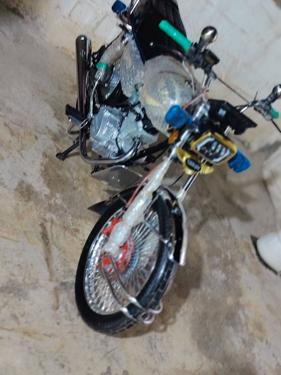 سلام عليكم دراجه للبيع موديل 26 نضيفه مثل ماشوفون ديالى بعقوبه لمفرك سعر خاص اتصل وتدلل ***********

