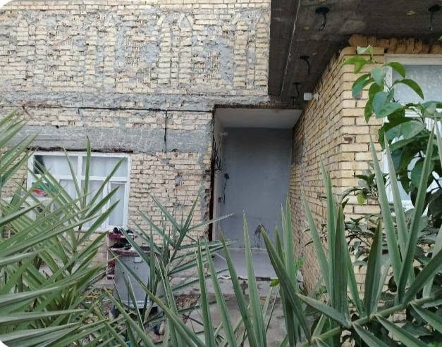 بيت ٢٠٠ متر واجها ١٠ ونزال ٢٠ طابقين بيت حلو مطلوب مبادره ٨٥ مليون بكانه حي الصدرين سعر الكلي ١٦٥ استفسار ***********

