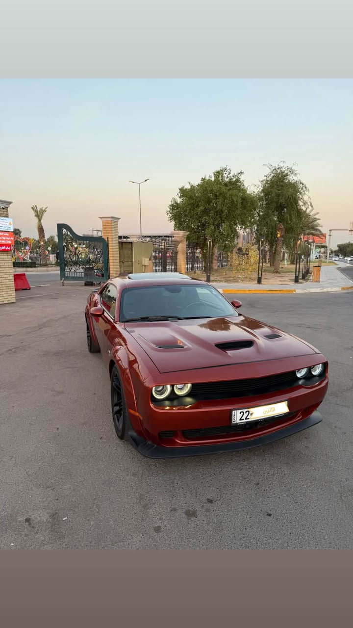 Scat Pack Widebody
موديل 2022 سياره وايد بدي اصل لون مميز 
محرك v8 6400
فول 1/1 
رادار امامي
سلايت 
كشنات خزن 
كشنات حار بارد 
دركة تدفئة
حساسات خلفية جانبية  
مقاعد خزن ميموري
سماعات هارمن كاردن 
دمام خلفي 
فول لل اخير  1/1
تفريغ وبرمجه  ايكل سياره كلش قويه مطلعه 550hp
عليه بوابات كزوز كتم 100% 
هزه جديده 
كير مكينة اكسل كفالة 
سياره عليه ادامه كامله من كلشي صدر محرك 
ماشيه 33 الف فقط
قطعتين صبغ بنيد وجاملغ
السعر 240 وتعتبر انسب سعر مواصفاتها وموديلها 
مكان السيارة المنصور 
للتواصل ***********
