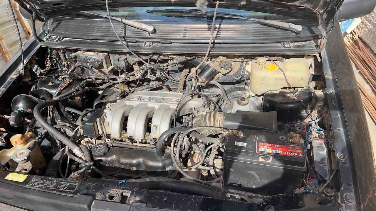 محركات وگيرات دوج 3300/3000/2400 اربعه سلندر 6 سلندر
من موديل 91/2007

گيرات كهربائي ميكانيكي

بغداد شيخ عمر مقابل معمل الخياطه العسكري 

***********

نص مكتوب في الصور:
- خدمات ملوك الدوج فيتر حداد وبيع الادوات الاحتياطيه.. كرفان كلايزلر كرفان لكافة أنواع الدوج .. كلايزلر .. كرفين .. محرك گير حداديه صدر كماليات عقول هـ. *********** هـ. ابو رهف..*********** هـ.