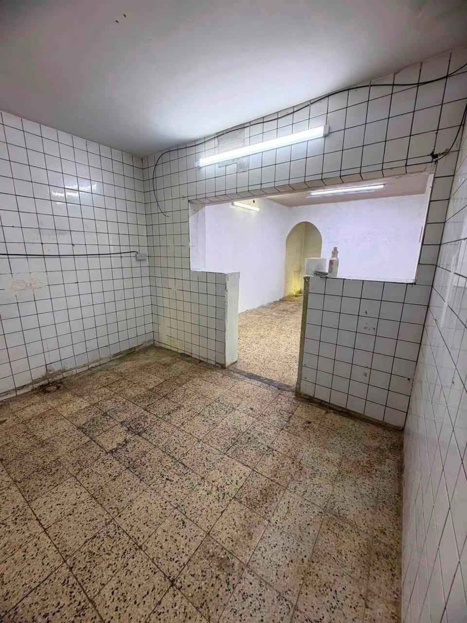 للإيجار في السيدية
بيت400م ✨

🔹 يحتوي على:
🏠 4غرف نوم
🏠 صالة
🏠 مطبخ
🏠 خدمات

💰 السعر:مليونين ربع
مع  

📍 الموقع:ابل   السيدية

📞 للاستفسار:***********

مكتب حلم عقاري
