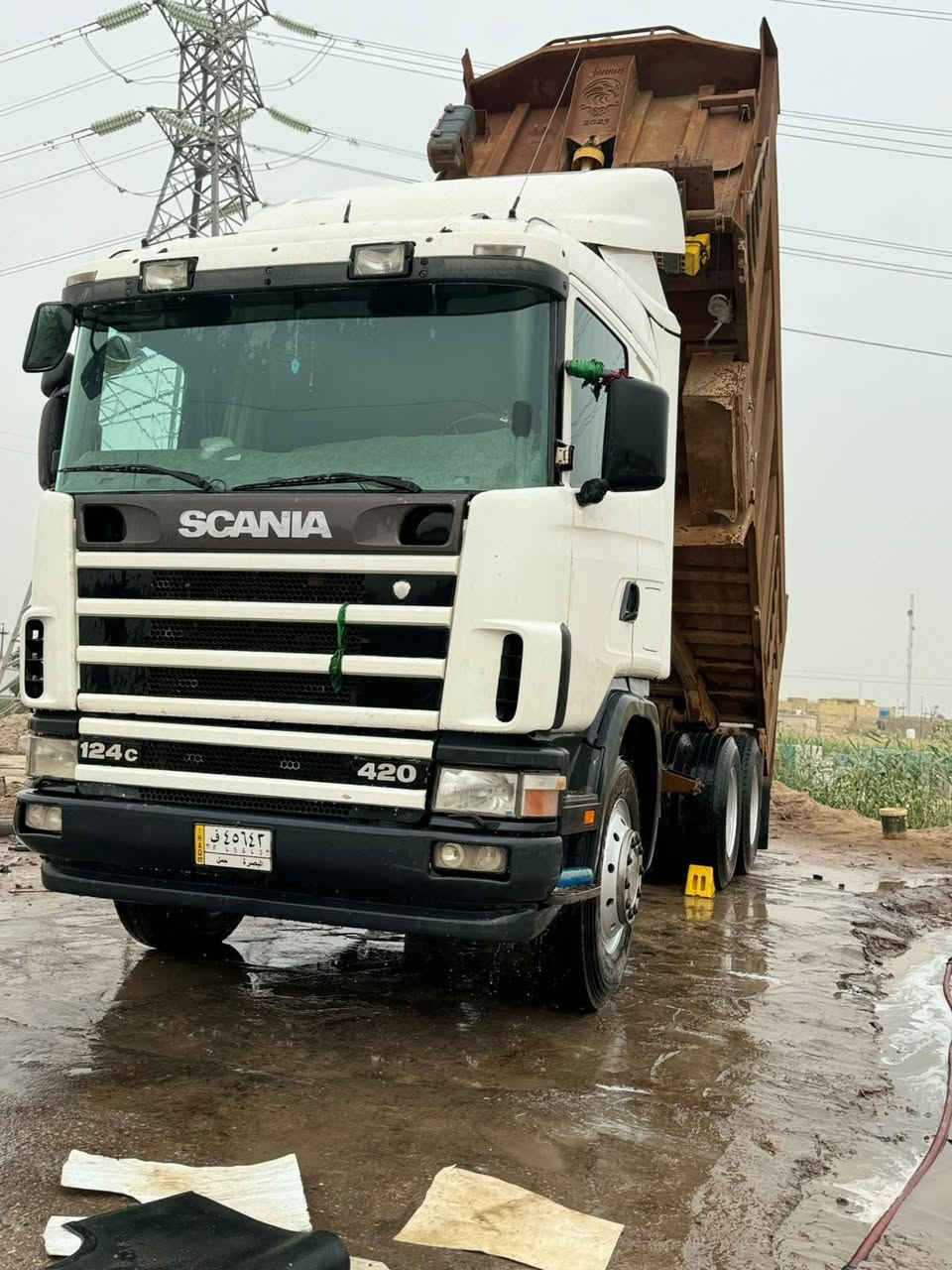سكانيه 6 نجكتر كير ومحرك جدد مجموعه ورده شاصي مكفول بدي تفصال 24 رقم بصره تحويل كبل ***********بمعرض علي رزوكي البصره زبير
