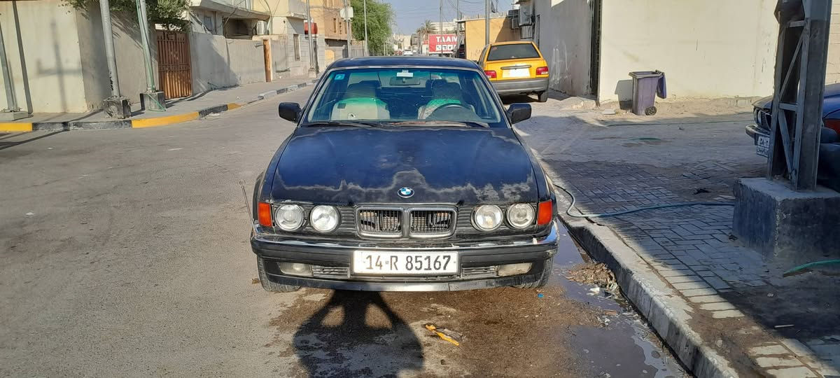 اسلام عليكم من رخصت الدمن المحترم البيع 750 سابقن 12حالين 735كير اومكينه خير من الله حداديه جديد ة السيارة جارده السنويه الحد 30بسمي السعر 36العنوان البصره الزبير الهاتف ***********
