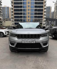 Jeep 4xe 2024 - [ ] سيارة جدا نظيفة و جديدة  - [ ] مغلفة نانو طافي أعل...