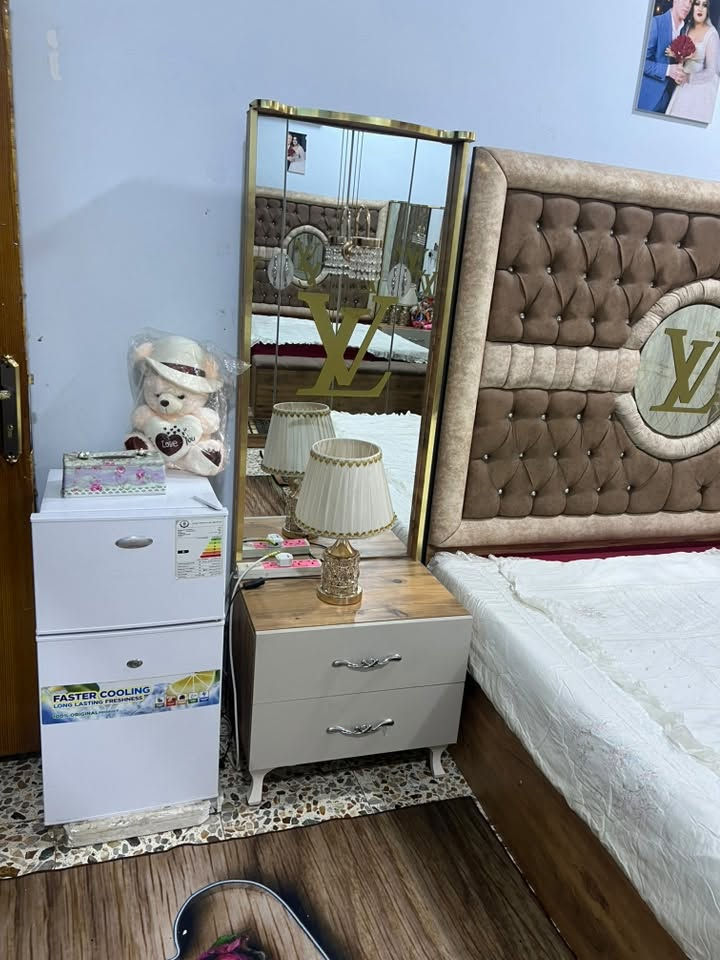 غرفة لبيع جديدة  ستفسار  علا رقم *********** بغداد
