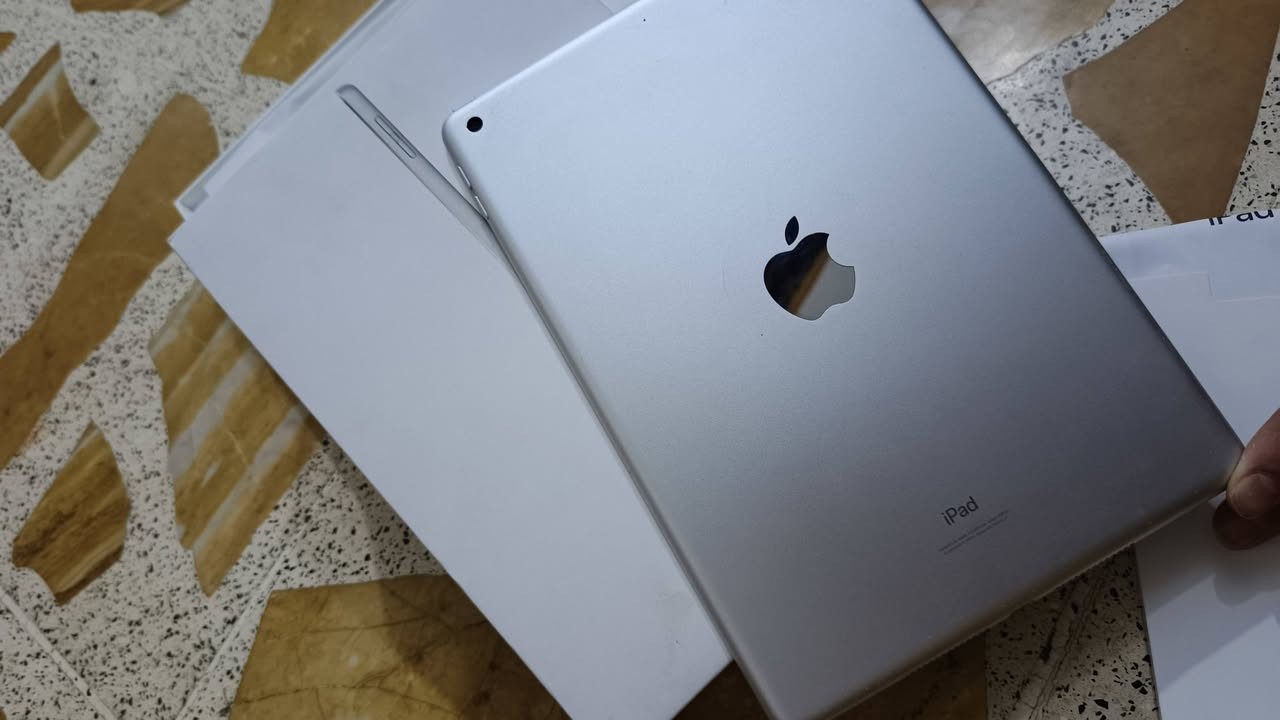 ايباد Apple9 مع جميع الملحقات النظافه ١٠٠٪ السعر 🔥350 وبي مجال
للاستفسار اتصال على رقم (***********)
