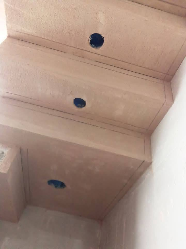 سلام عليكم عملي سمنت وجص وبورك متر يومه اومكطوعه شرط استلام هندسي والتزام بلعمل ***********
