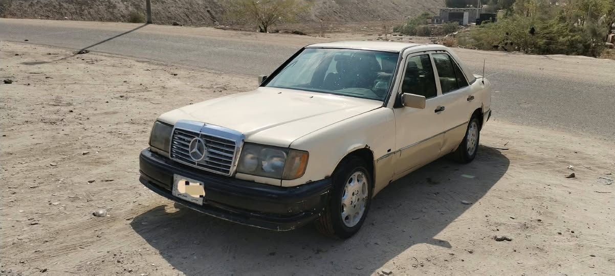 سلام وعليكم
مارسيدس دب موديل 89 

بيع مستعجل  

مكينه وكير حلوات شواصي مامعمرات 

تحويل ثاني يوم  السعر  25وبي مجال 

العنوان البصره القرنه اتصال  ***********
