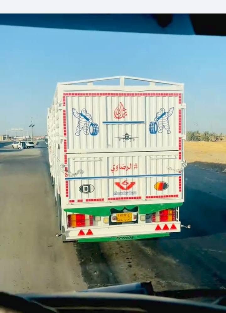 للبيع مقطوره جوبلس تفصال محمد حجي رياض بغداد جرف 4 دناكير 2 رفاع تخم تاير  طول 850متر ارتفاع 250
مكان كركوك  
                  *********** 📞📞
