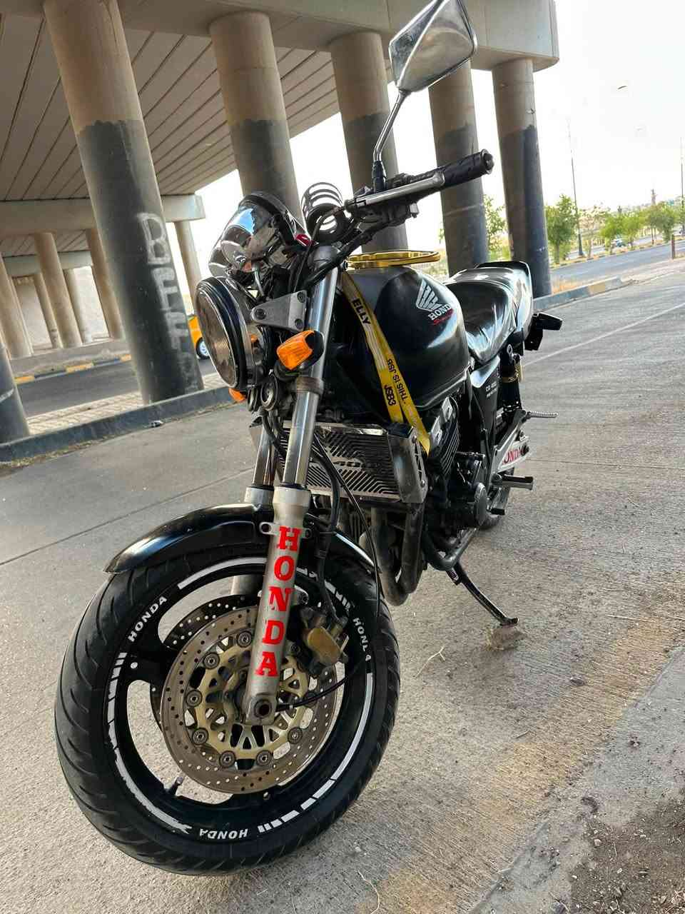 سلام علیکم دراجة cb400 ١٦ ولف مودیل ١٩٩٨ محرك مفتوح مبدل ولفات دراجة ای عیب مابي کهربایات کلهم شغال طایرات جدید سعر 11$ ورق بي مجال
مکان #کرکوک_رحیم اوە

رقم» ***********
